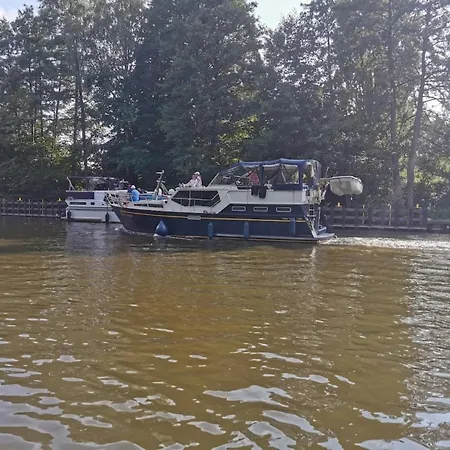 In Am Mueritzsee * Buchholz (Mecklenburg-Vorpommern)